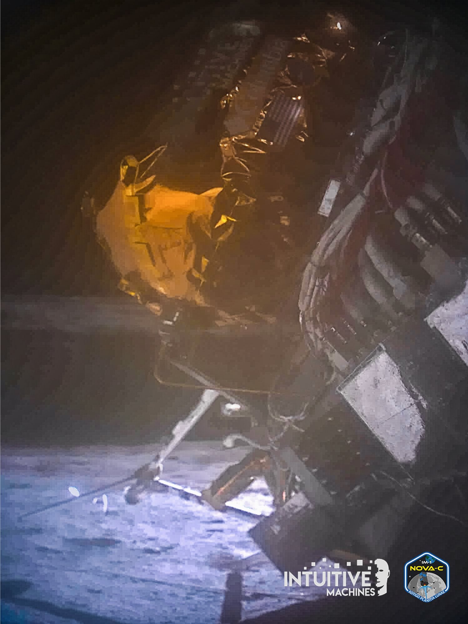 Intuitive Maschinen haben ein Bild des Landers auf der Mondoberfläche geteilt.