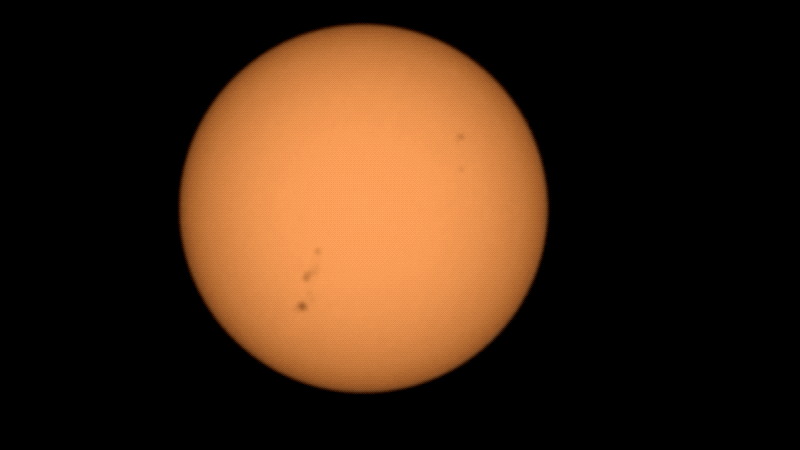 Gif: NASA/JPL-Caltech/ASU/MSSS/SSI/Gizmodo