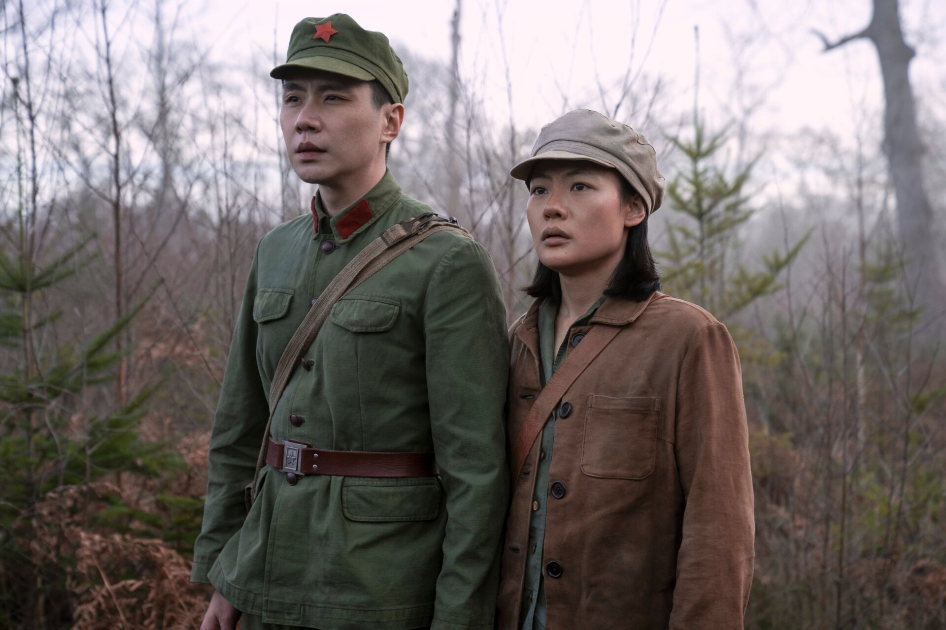 Yu Guming als Yang Weining und Zine Tseng als junge Ye Wenjie.