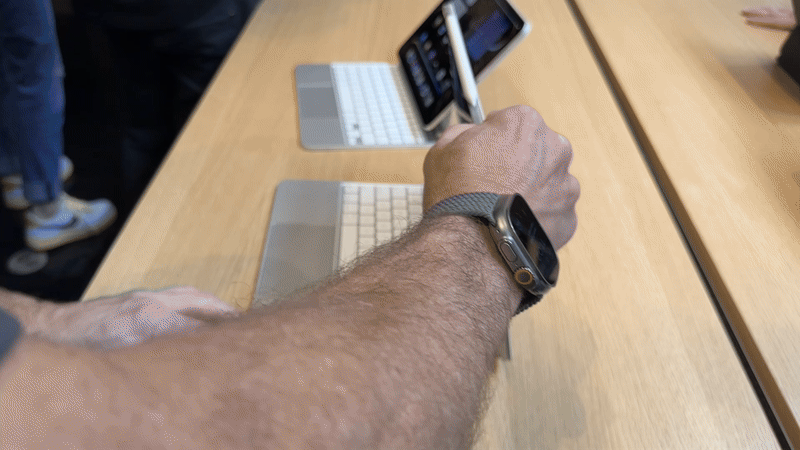 Gif: Kyle Barr / Gizmodo