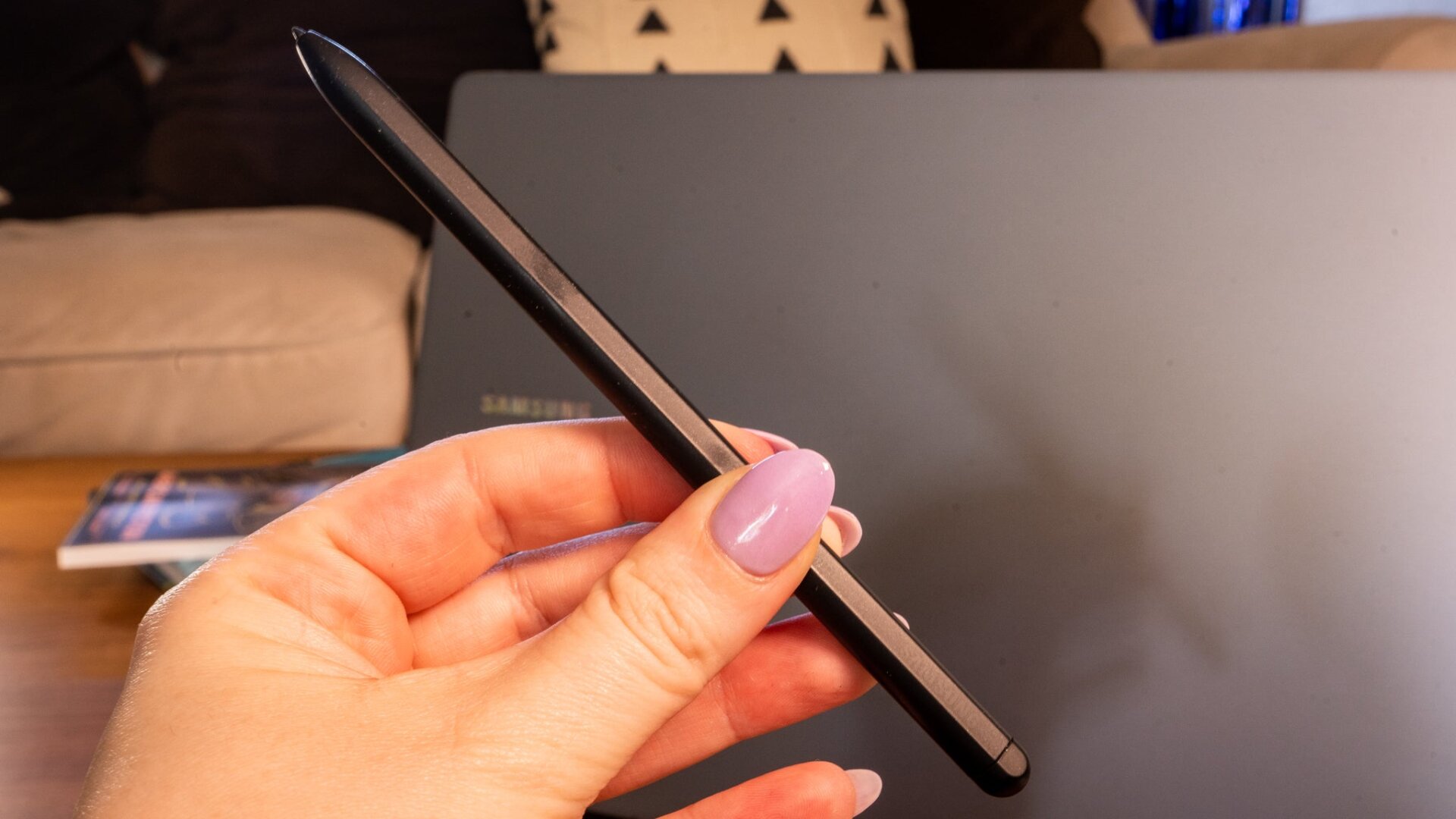 Der S Pen ist im Lieferumfang dieses Windows-Laptops enthalten. 