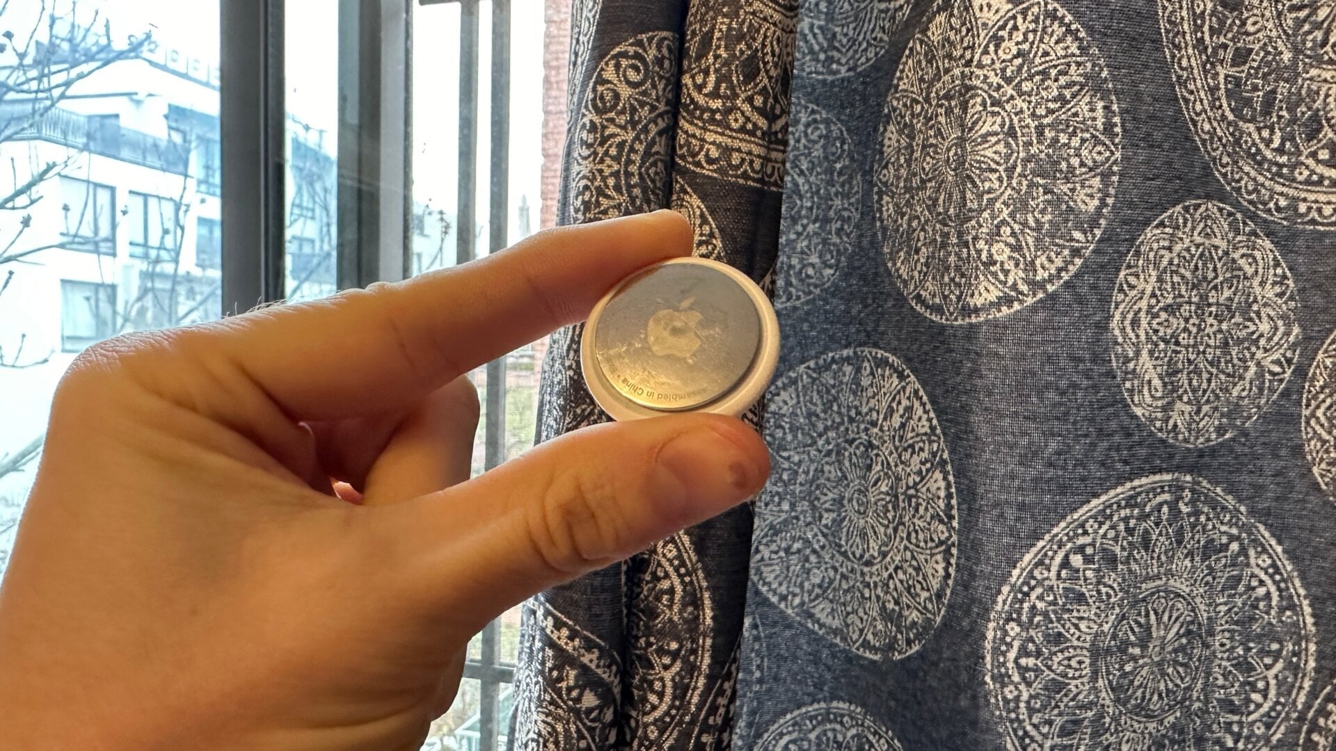 AirTag-Batterien halten bis zu einem Jahr, Sie können allerdings die Batterie austauschen, anstatt den gesamten AirTag.