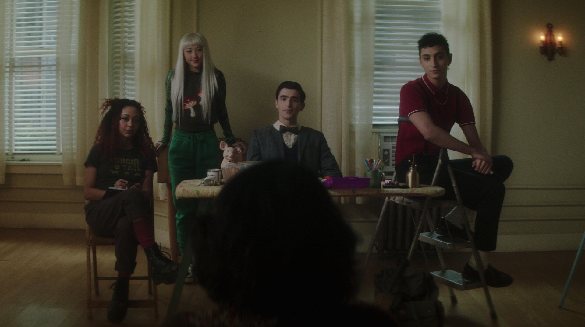 Kassius Nelson, Yuyu Kitamura, George Rexstrew und Jayden Revri in Dead-Boy-Detektive.