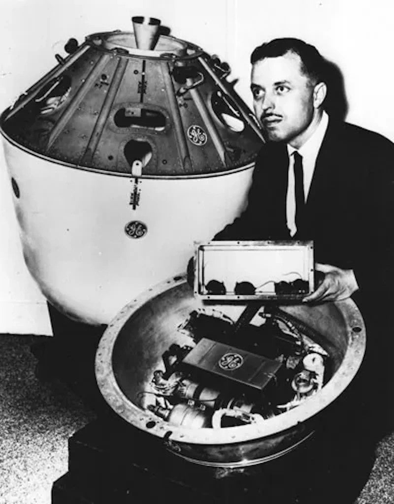Die  „Lebenszelle“ beherbergt vier Rückenmäuse für die Discoverer 3 -Mission. 