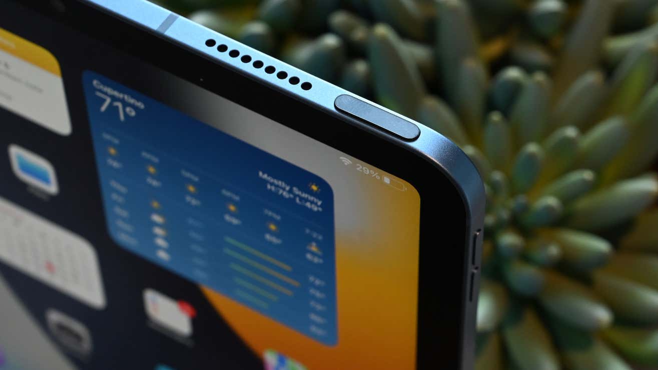Die oberste Taste auf Ihrem iPad.