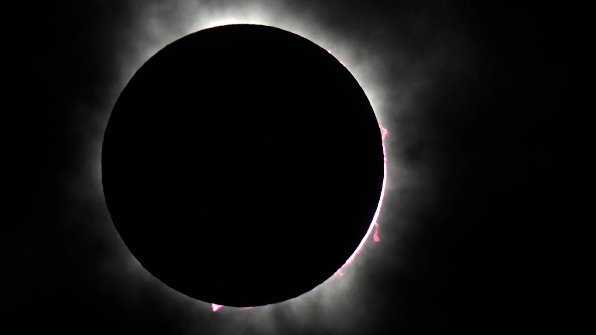 Millionen von Menschen befanden sich bei der totalen Sonnenfinsternis am 8. April auf der Bahn der totalen Sonnenfinsternis.