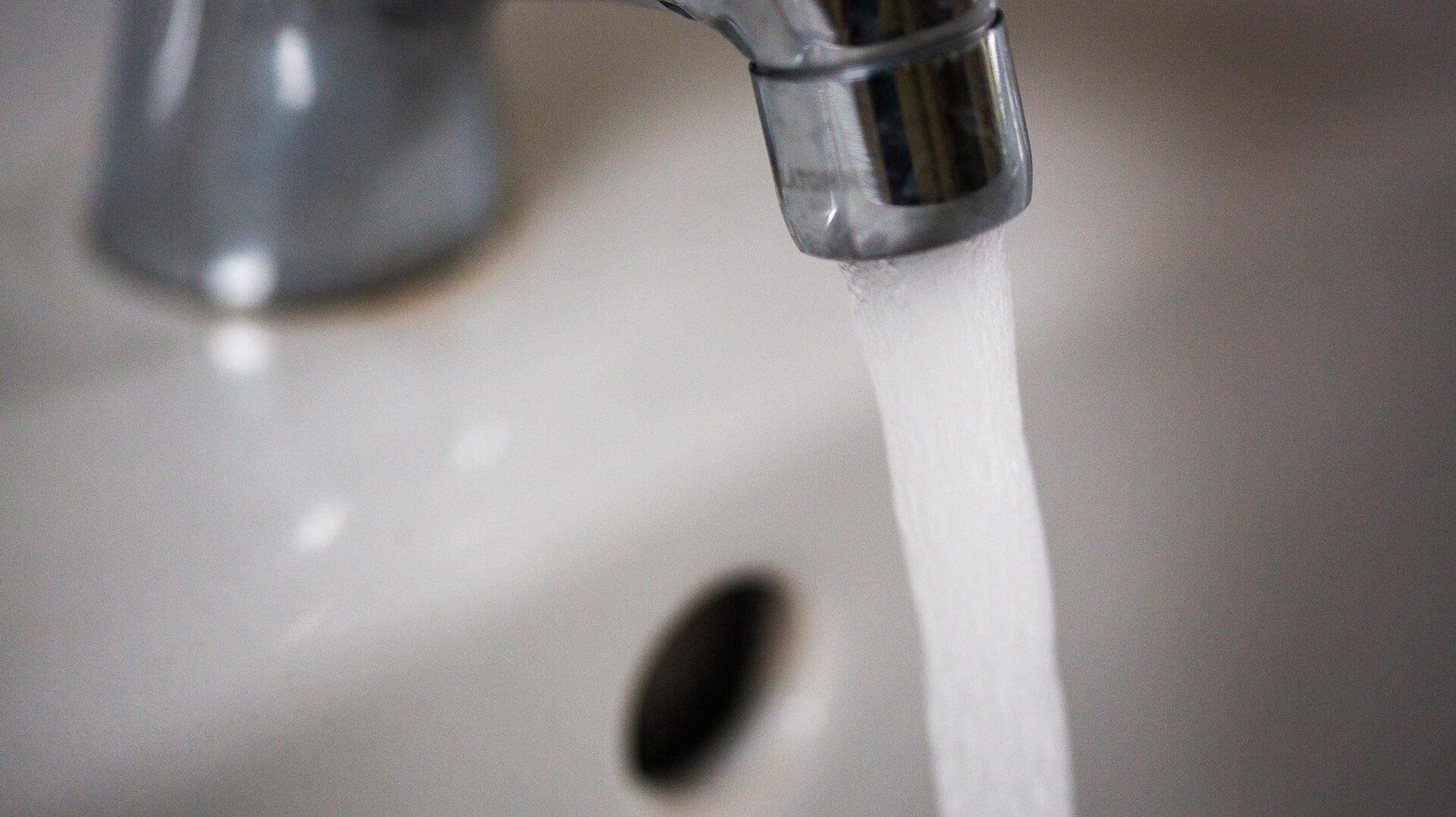Die Fluoridierung des Wassers gilt als eine der wichtigsten Errungenschaften im Bereich der öffentlichen Gesundheit der letzten Jahrzehnte.