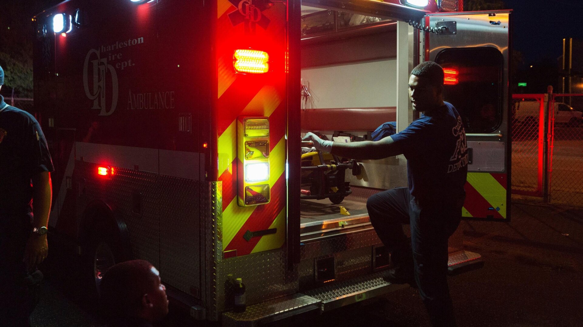 Neue Daten der CDC zeigen, dass die Gesamtzahl der Todesfälle durch Überdosierung in den USA zwischen 2022 und 2023 um 3 % zurückgegangen ist.