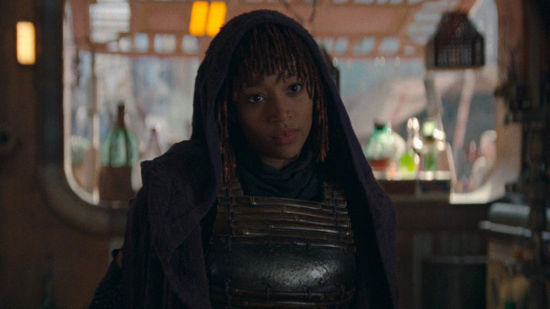 Amandla Stenberg als Mae in Der Akolyth