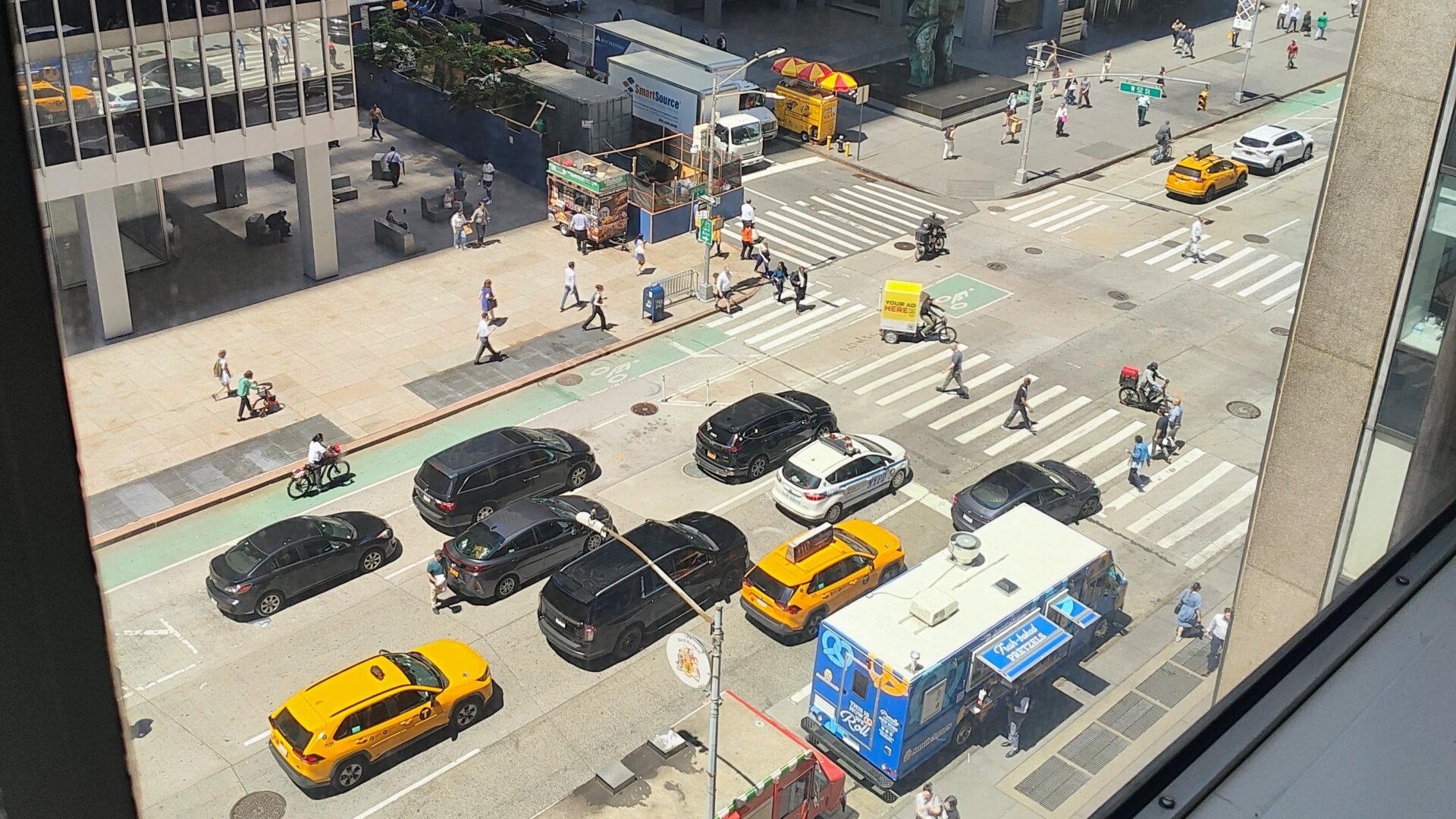 6th Avenue auf dem Razr+.