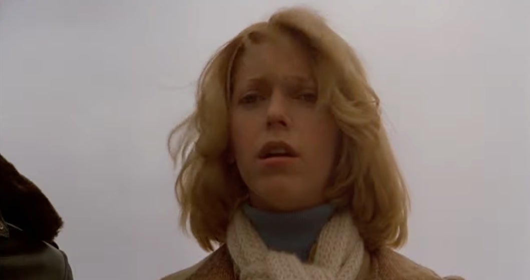 Fran (Gaylen Ross) macht sich auf den Weg zum Einkaufszentrum, um Zombies zu entkommen. Morgendämmerung der Toten.