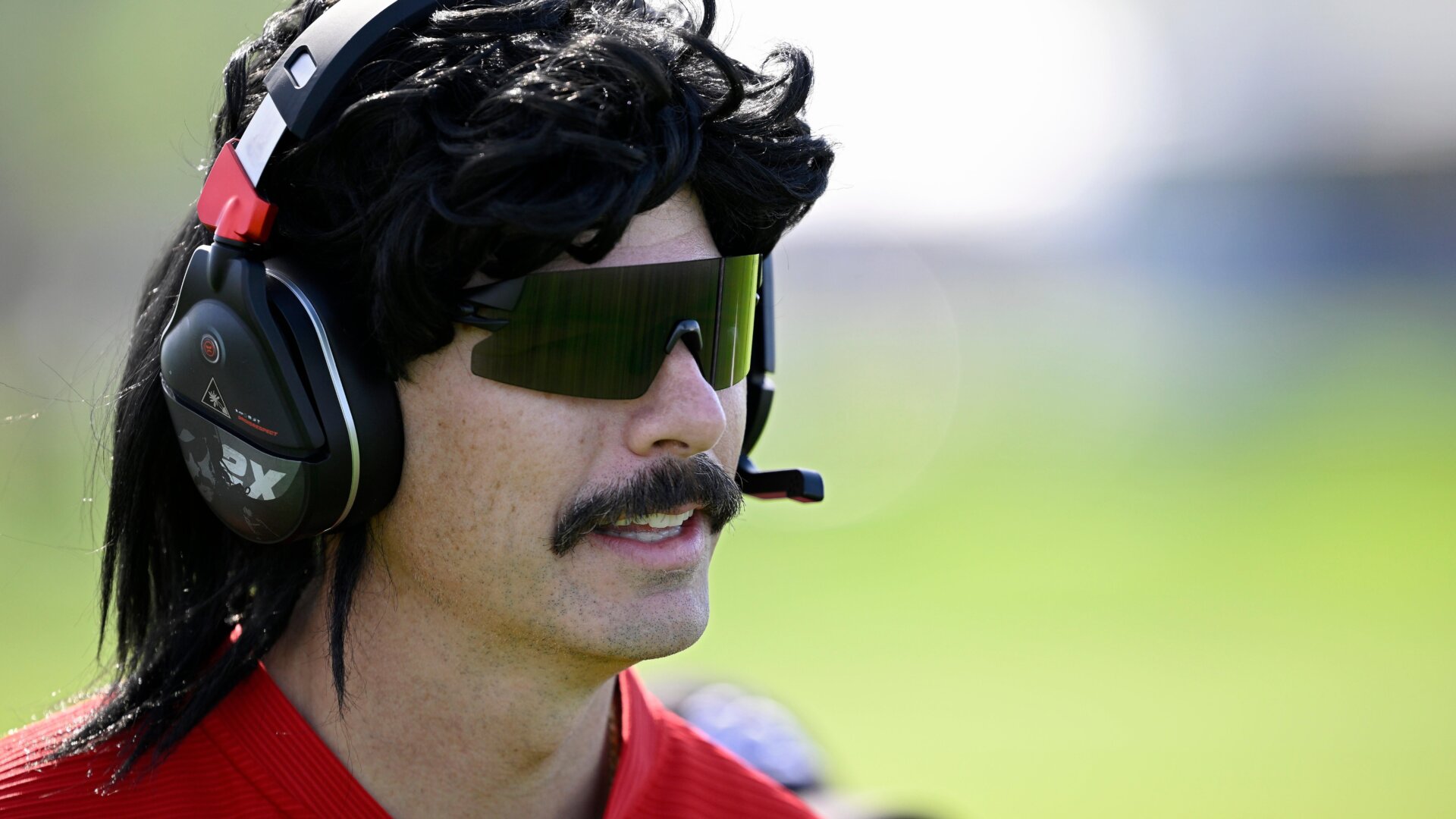 Dr. Disrespect bei der letzten Runde der Farmers Insurance Open auf dem Torrey Pines South Course am 27. Januar 2024 in La Jolla, Kalifornien