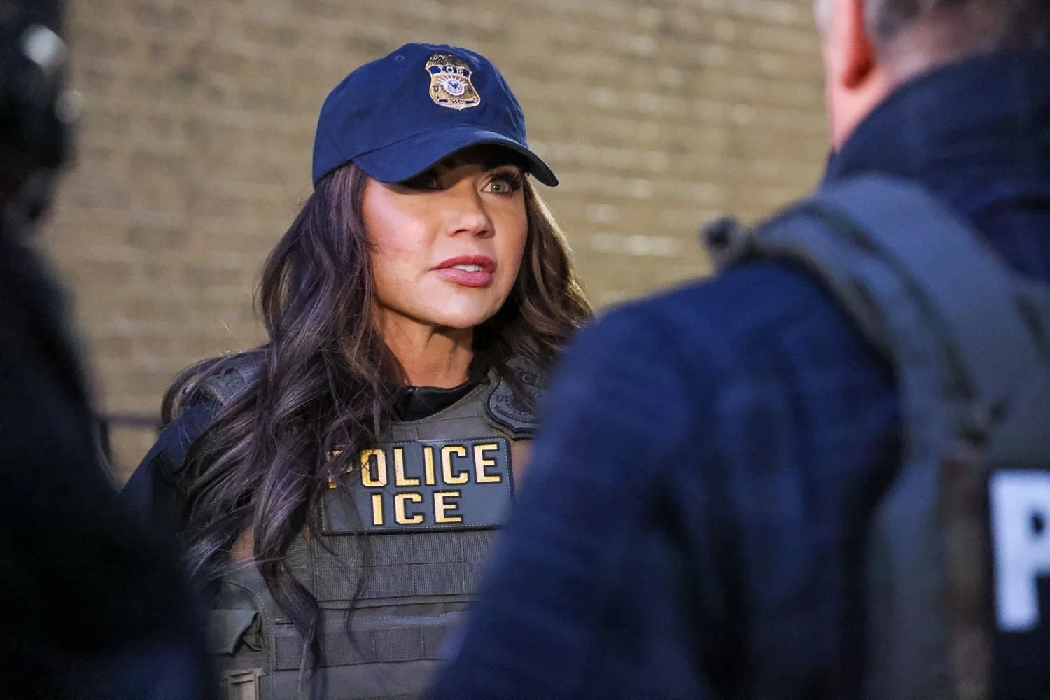 The New York City Fugitive Operations Team, joined by DHS Secretary Kristi Noem, conducted targeted enforcement operations on January 28, 2025, resulting in the arrest of an illegal Dominican national. 