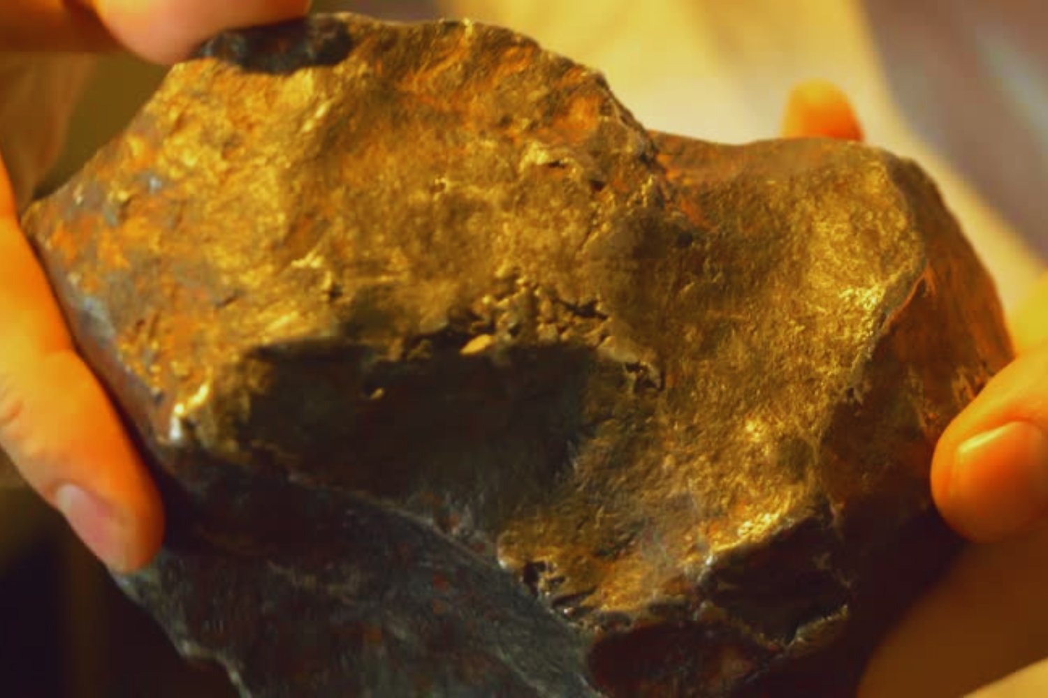 Bauern entdecken echten Meteoriten in Isfahan – was steckt hinter dem Himmelsstein?