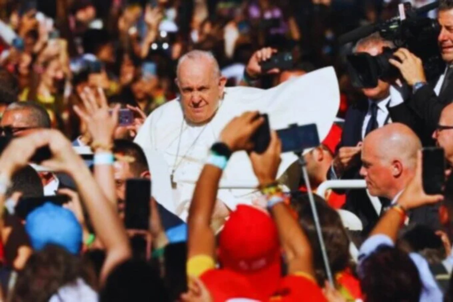 Der letzte wunsch des papstes sorgt für aufsehen: Was wirklich in seinem testament steht