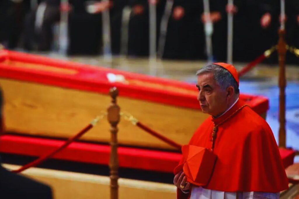 Skandal-Kardinal Becciu will beim nächsten Konklave mitentscheiden – trotz Ausschluss