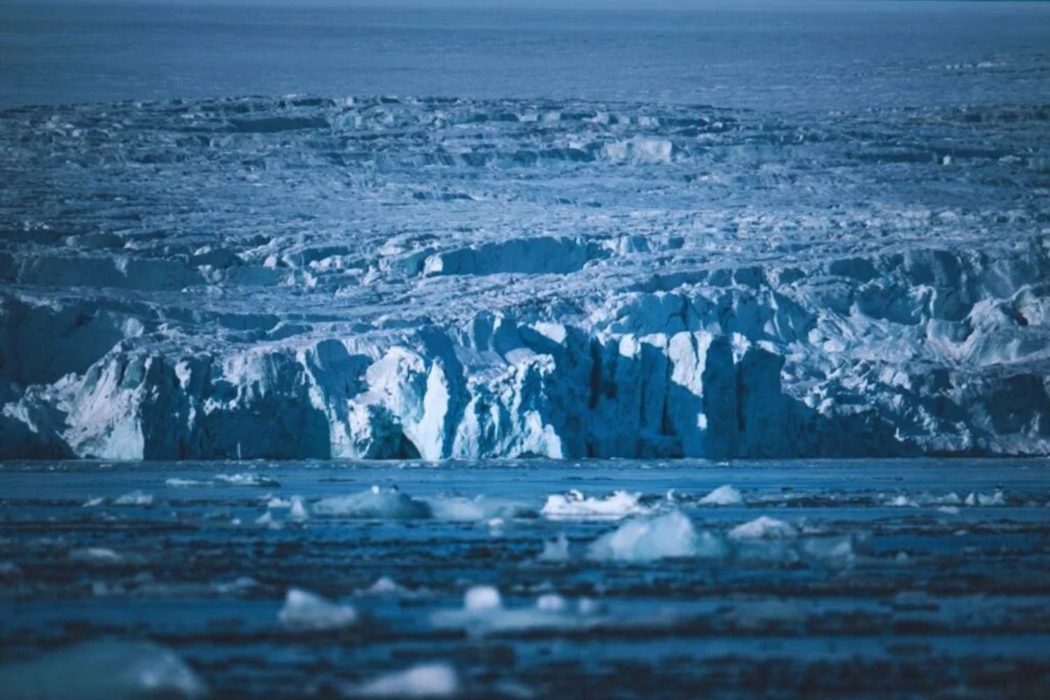 Verborgene Welt unter dem Eis der Antarktis entdeckt – und sie könnte das Schicksal des Planeten verändern