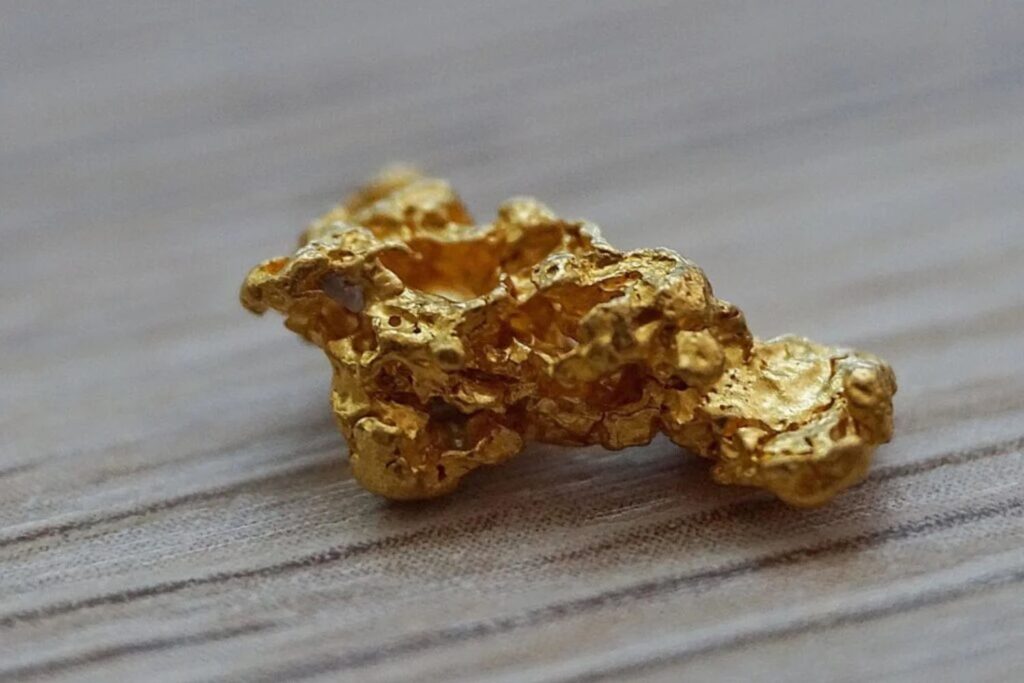 Ein kleines Gerät, das wir wegwerfen, verbirgt 22-karätiges Gold