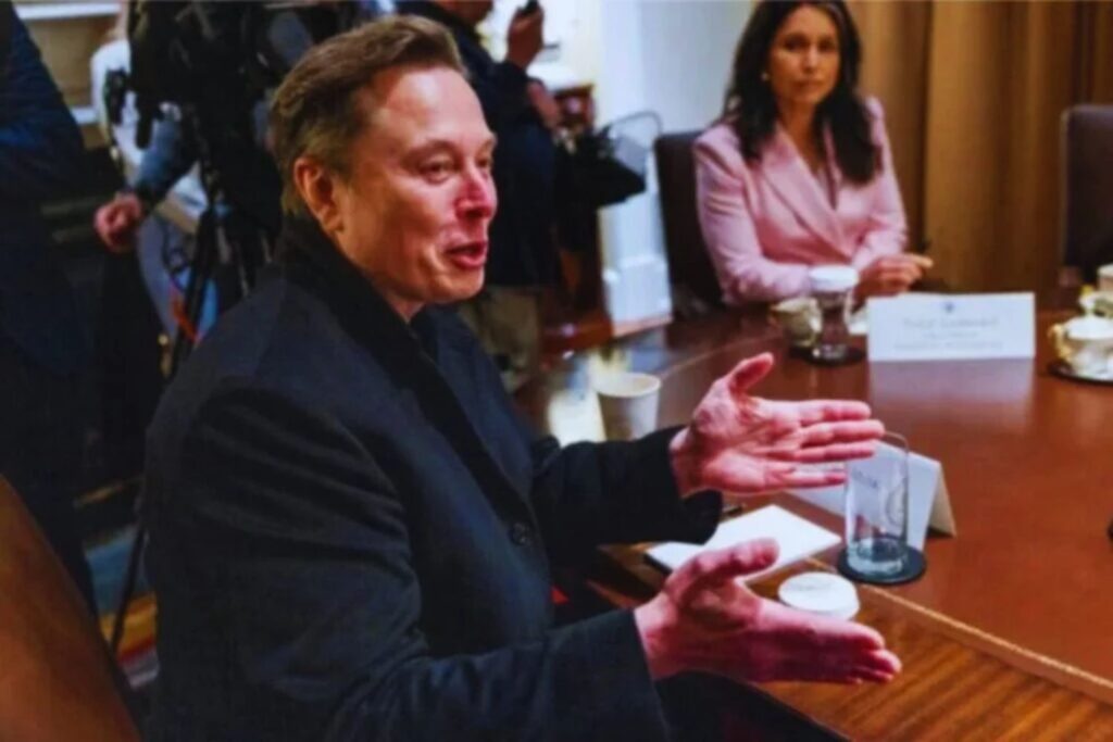 Es klingt wie ein unglaublicher Scherz, ist aber real: Elon Musk soll die USA im Dritten Weltkrieg verteidigen