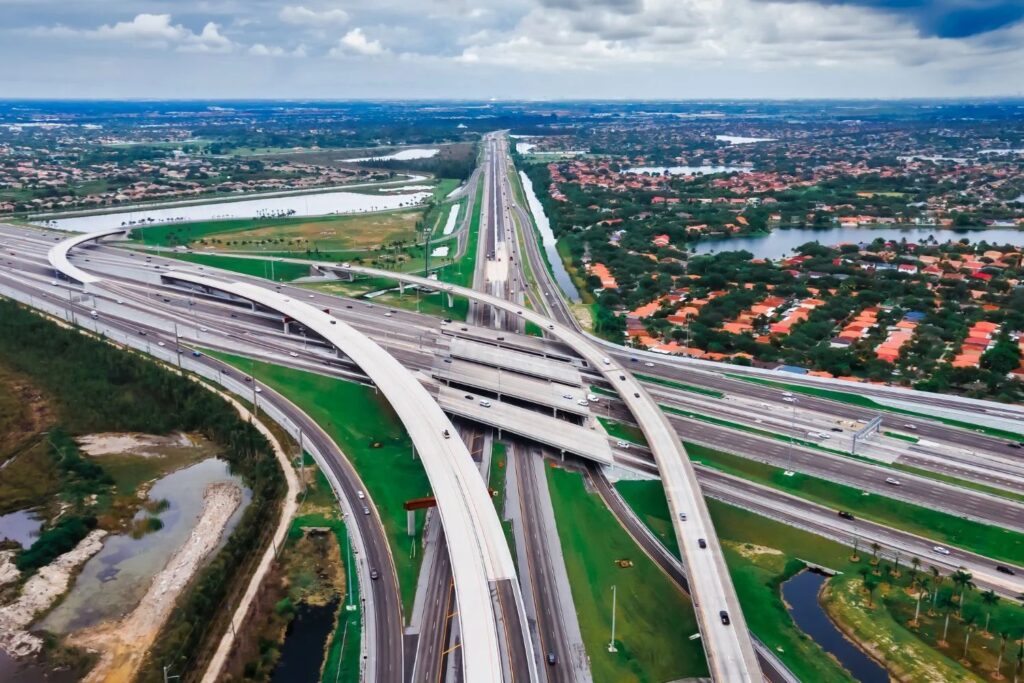 Zwei Ausnahmen, die die Norm herausfordern: Die südamerikanischen Länder, die verkehrt herum fahren