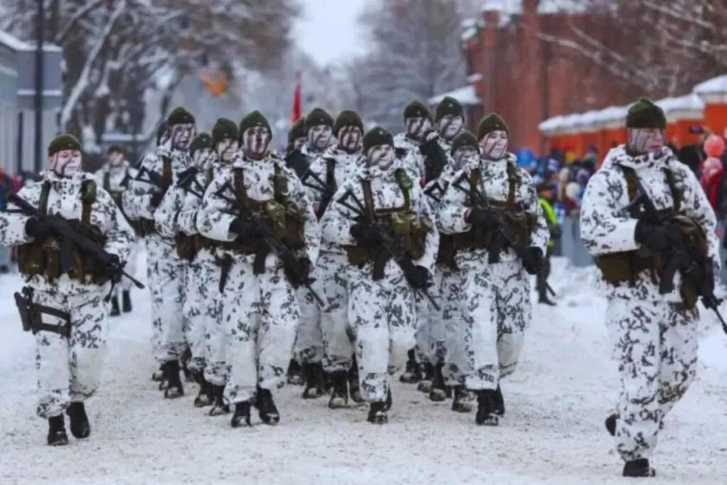 Russland aktiviert Militärbasen nahe Finnland: Satellitenbilder zeigen beunruhigende Aktivitäten
