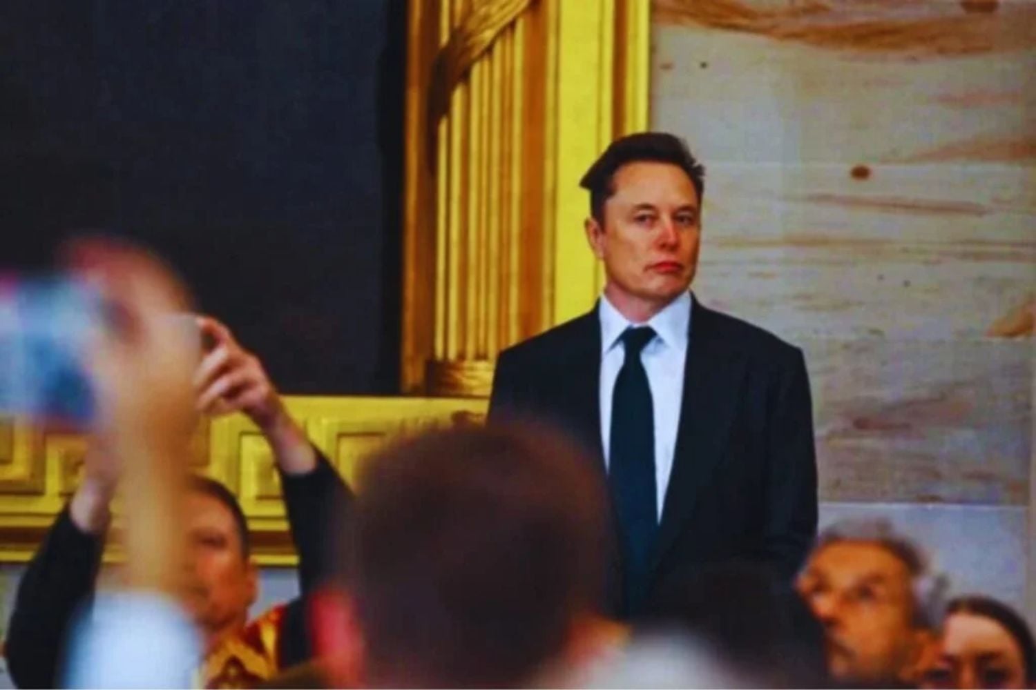 Elon Musk warnt vor dem Dritten Weltkrieg – und enthüllt seinen geheimen Plan