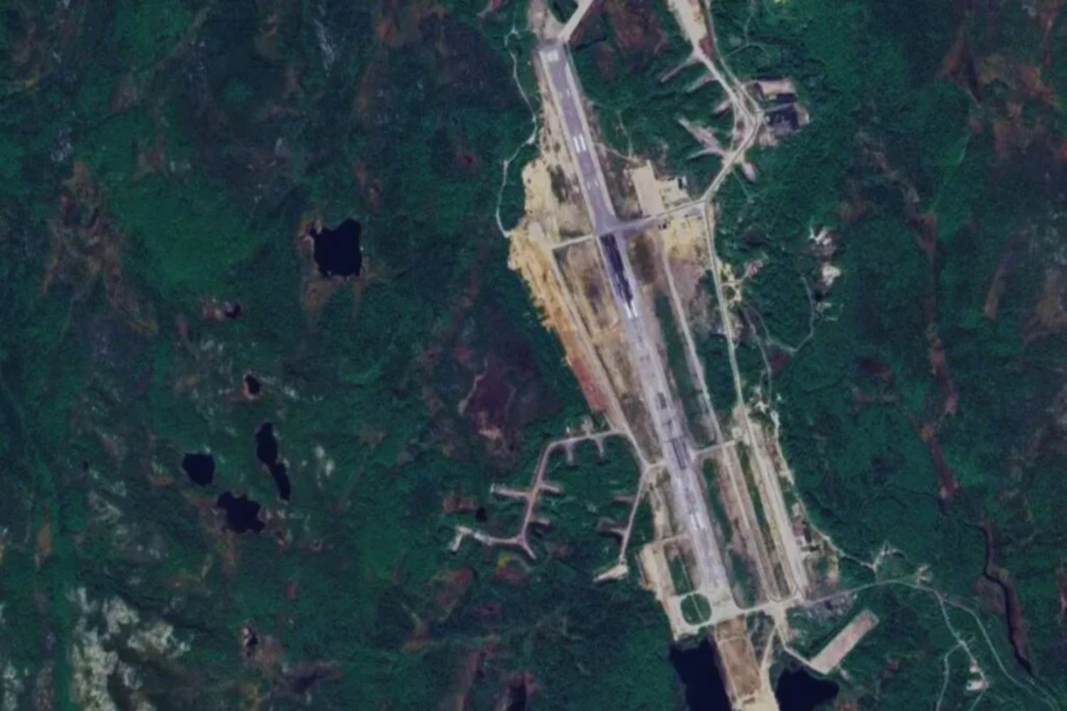 Russland aktiviert Militärbasen nahe Finnland: Satellitenbilder zeigen beunruhigende Aktivitäten