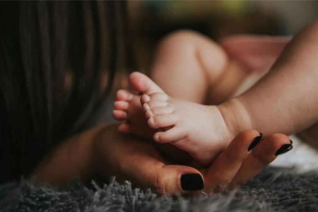 "Droht das Aussterben? Was wir wirklich über Kinderzahl und Zukunft wissen sollten"