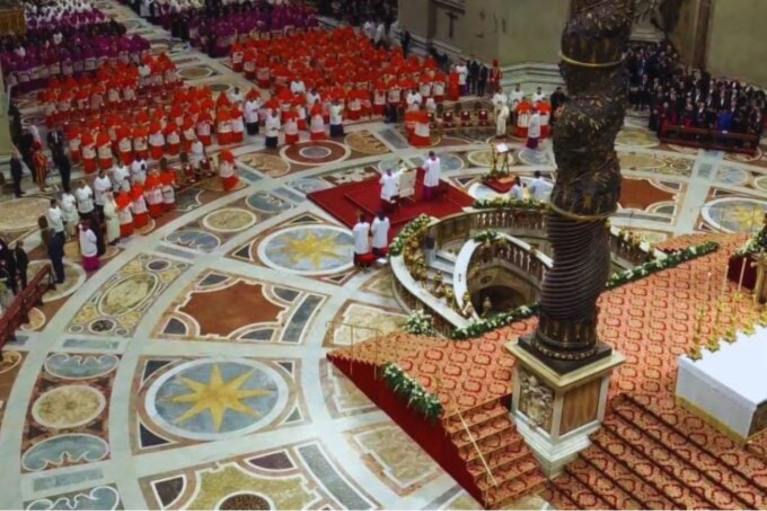 Ein kleiner Schornstein und die große Frage: Wer wird der nächste Papst?