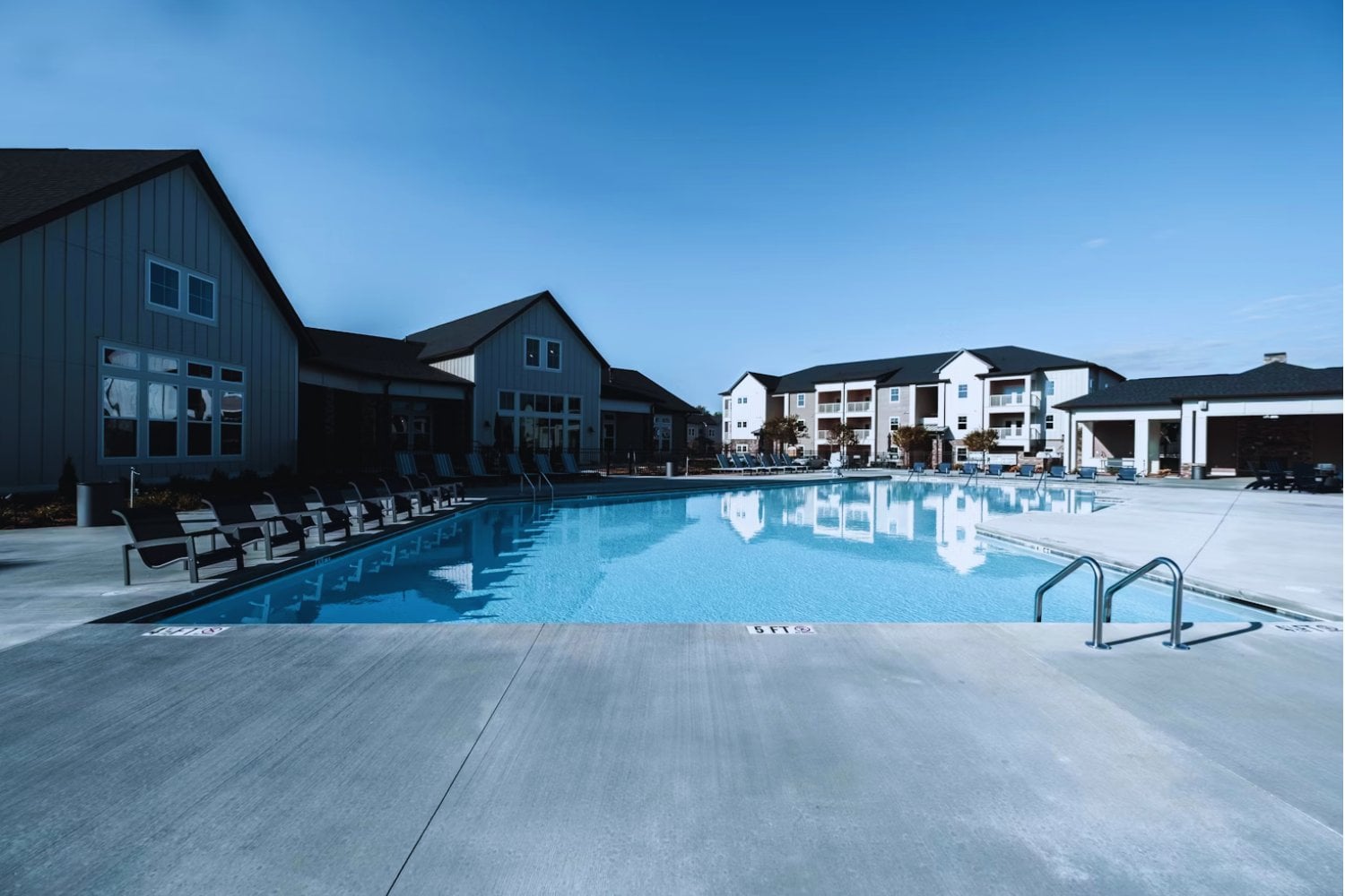 Berliner Freibäder nur noch für Besserverdienende? Wenn Sommer zur Luxusfrage wird