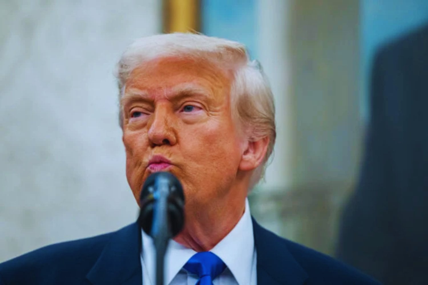 Trump kündigt Aufhebung aller Syrien-Sanktionen an – Treffen mit islamistischem Übergangspräsidenten geplant