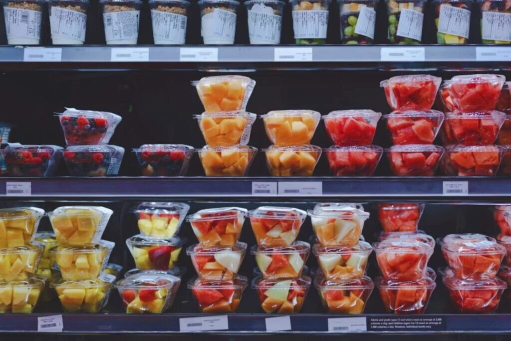 Das unsichtbare Gift des Plastiks: Fast 10.000 Chemikalien lauern in deinen Lebensmittelverpackungen