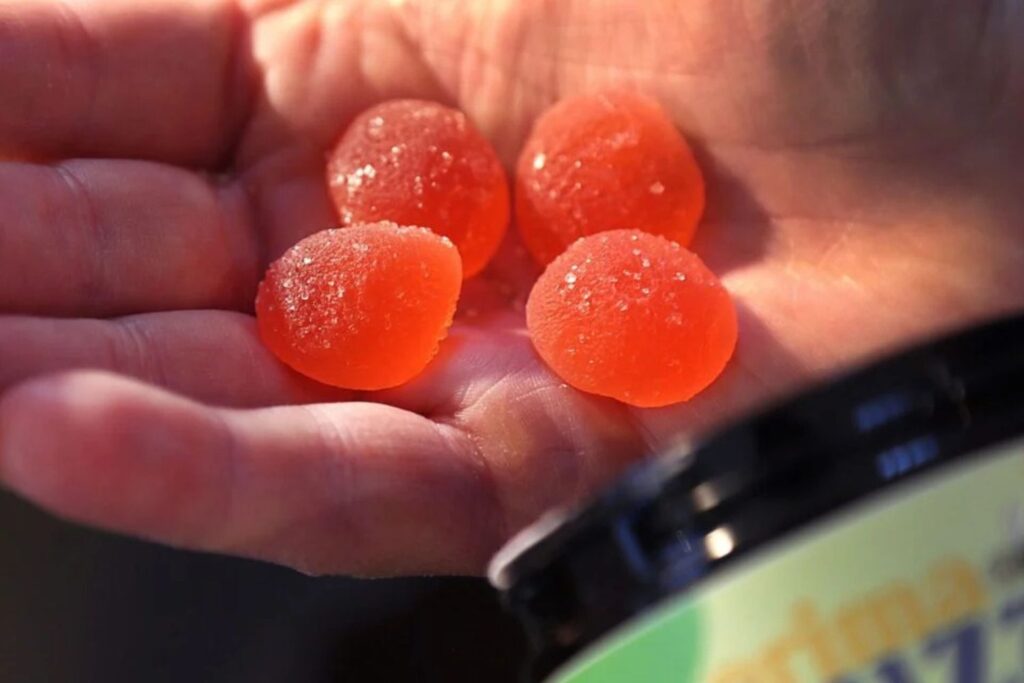 THC gummies